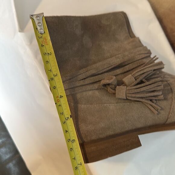 Splendid x Anthro 6 TanโGenuine Leather Suede Tasseled Pull on Ankle Booties - Picture 12 of 14